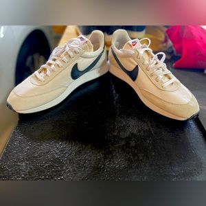 Nike Air Tailwind 79 'white
Phantom Black' NWOT